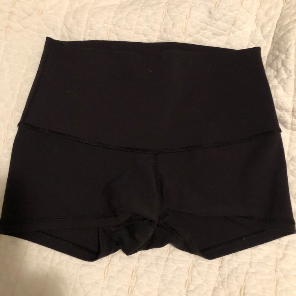 Lululemon spandexes shorts 6